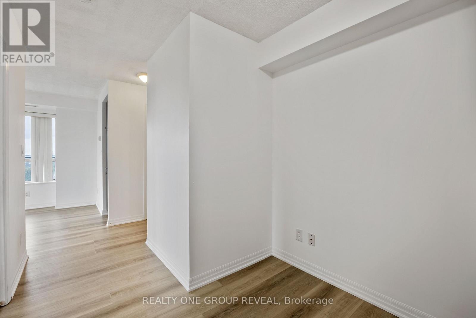 Photo 10 of 1109 2015 Sheppard Avenue E, Toronto ON