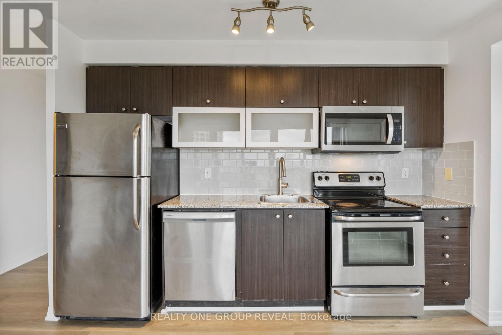 Photo 4 of 1109 2015 Sheppard Avenue E, Toronto ON