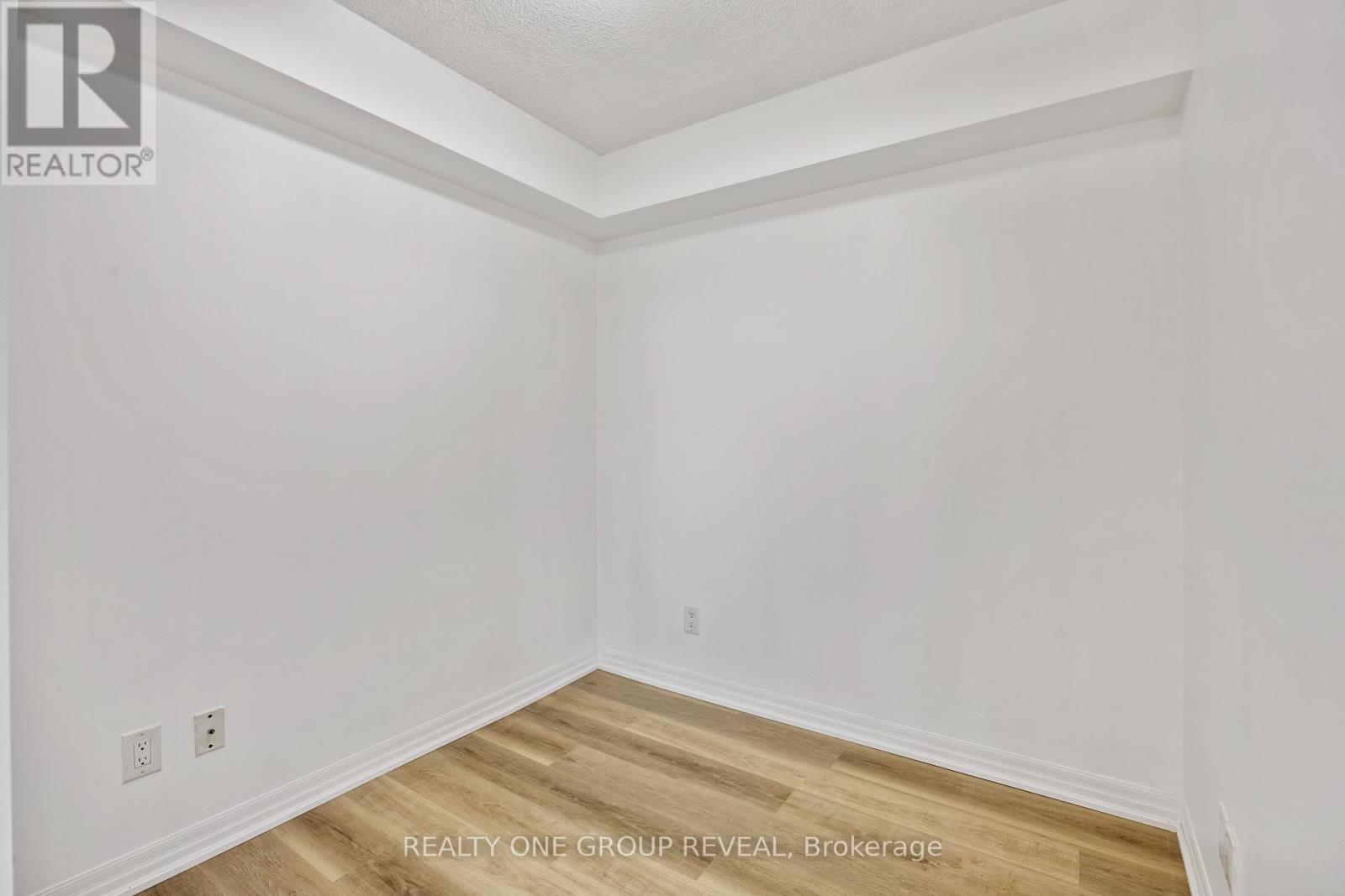 Photo 9 of 1109 2015 Sheppard Avenue E, Toronto ON