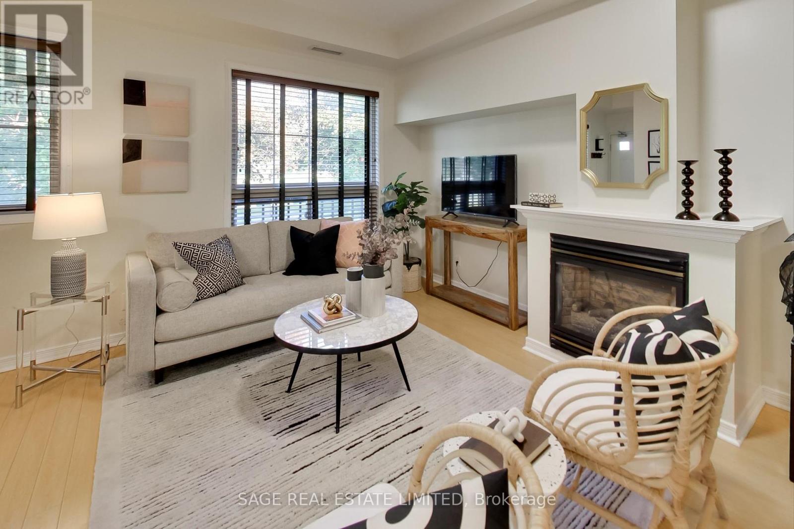 Photo 5 of 203 1785 Eglinton Avenue E, Toronto ON