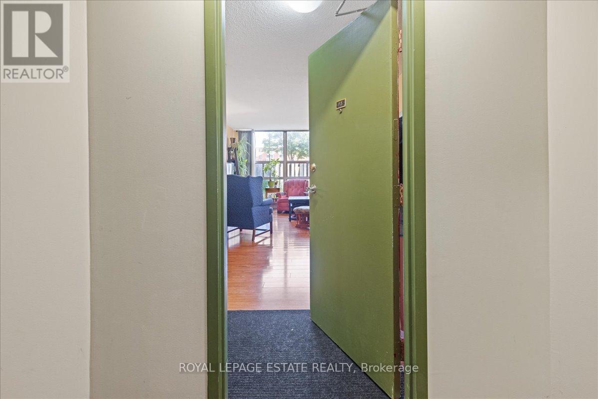 Photo 4 of P 3 1703 Mccowan Road, Toronto ON