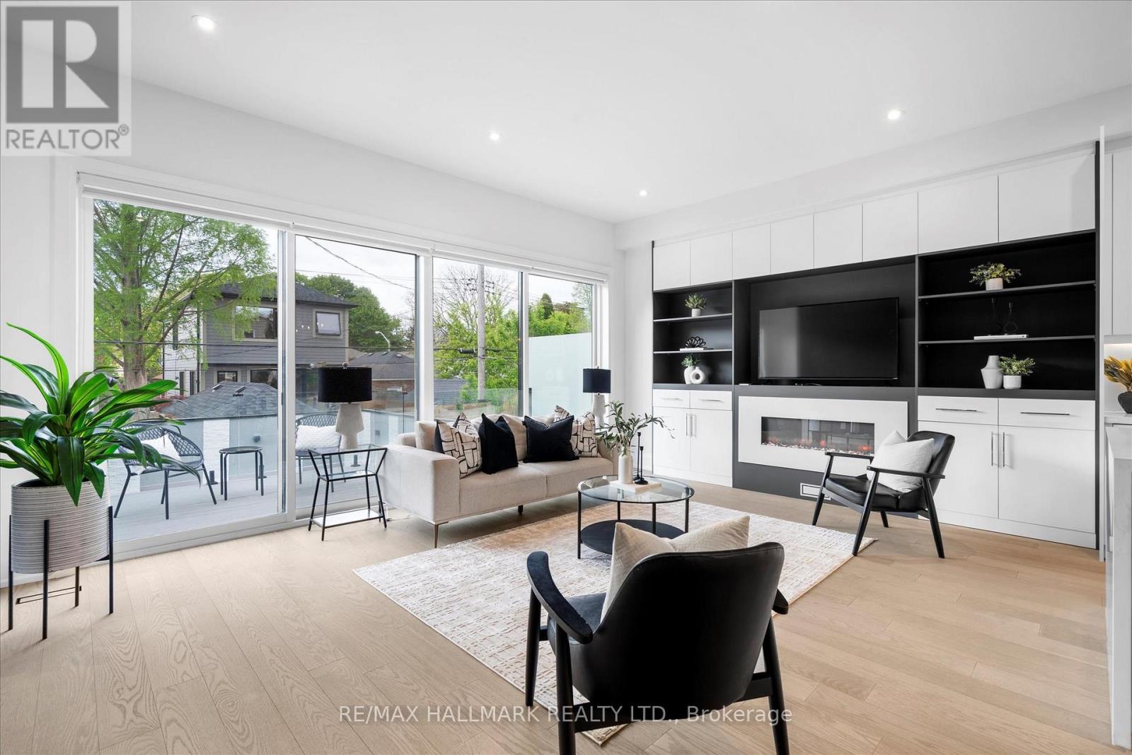 Photo 14 of 40 Manderley Drive, Toronto ON