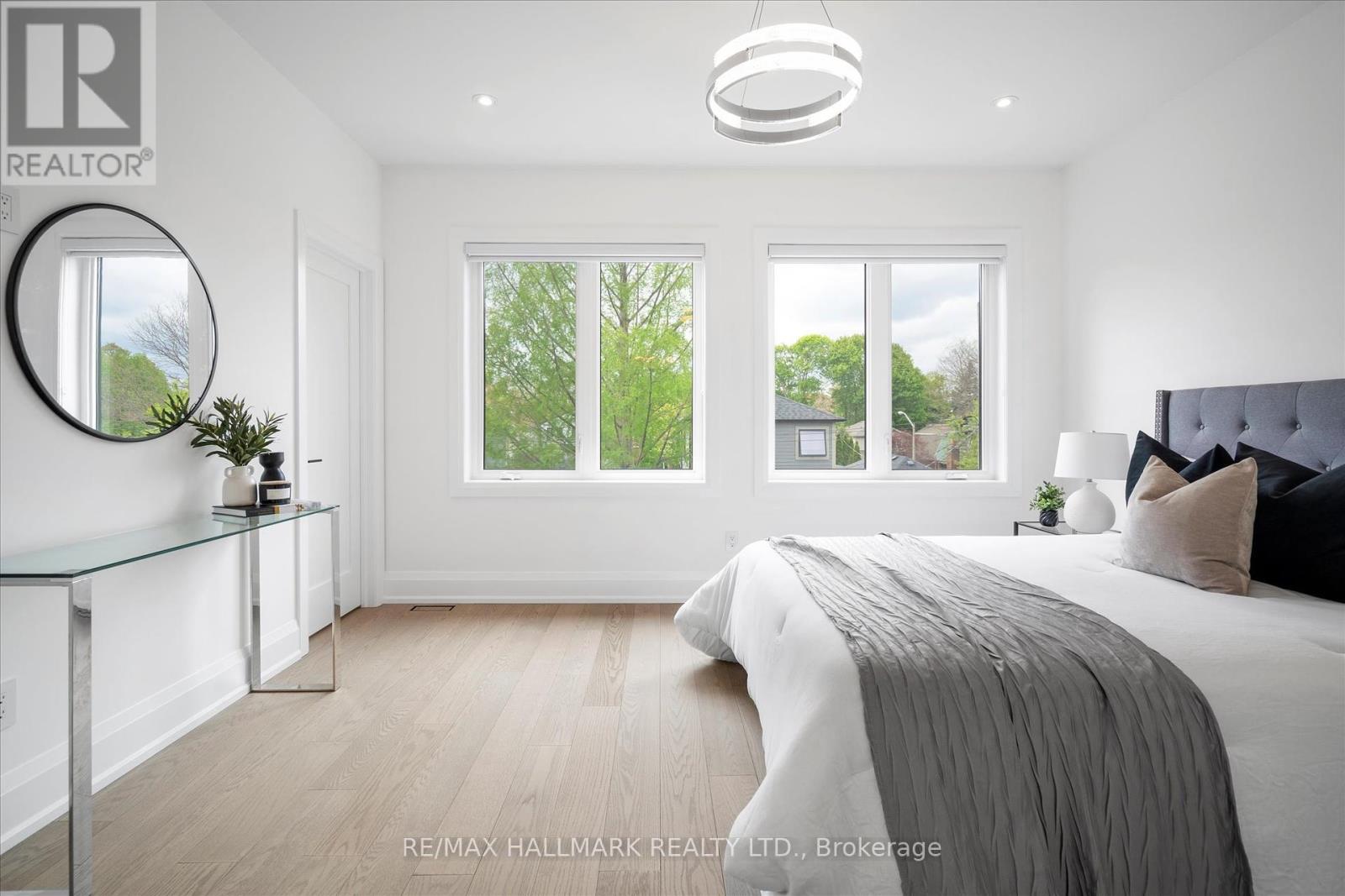 Photo 20 of 40 Manderley Drive, Toronto ON