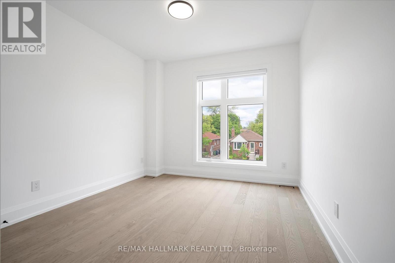 Photo 26 of 40 Manderley Drive, Toronto ON