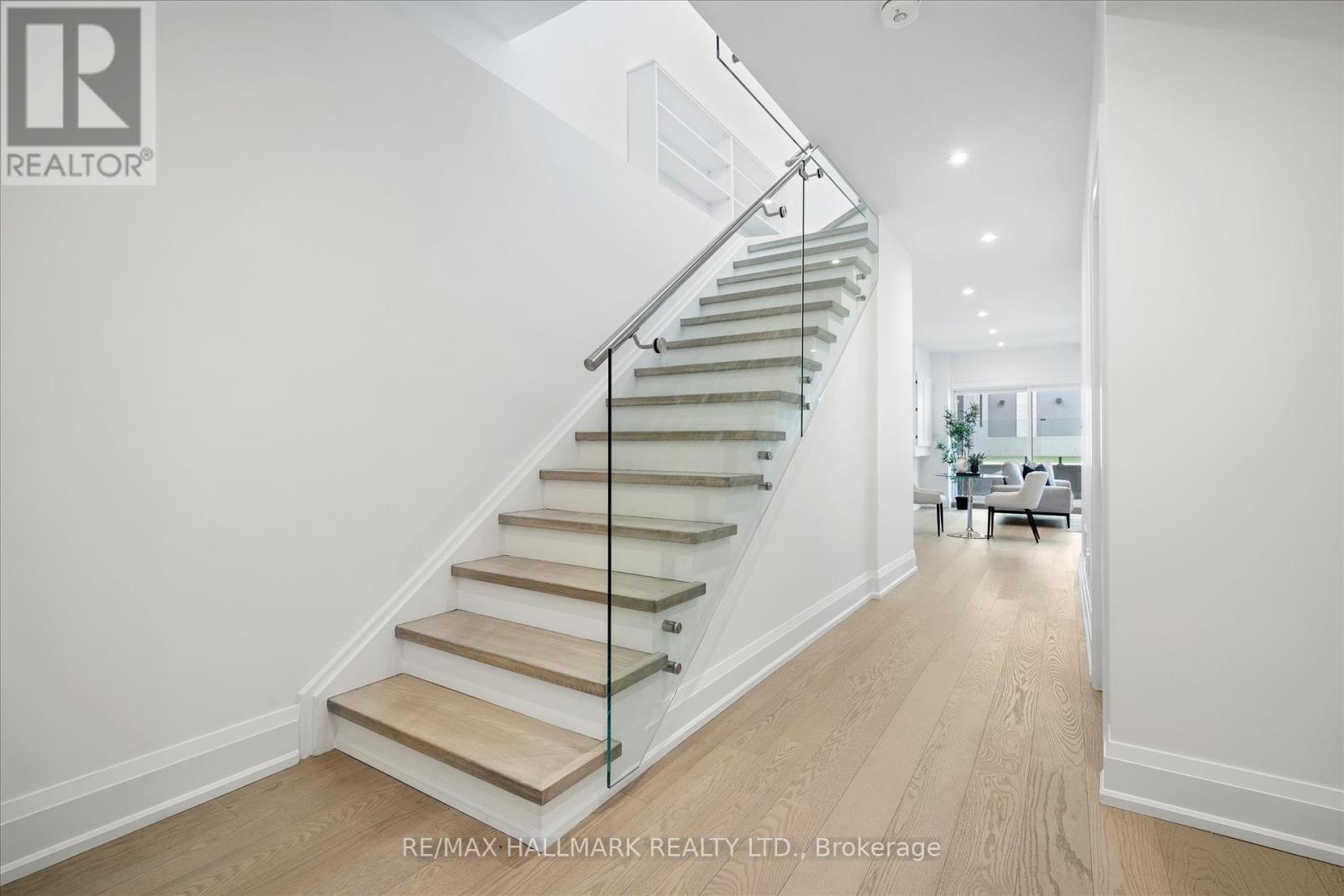Photo 30 of 40 Manderley Drive, Toronto ON