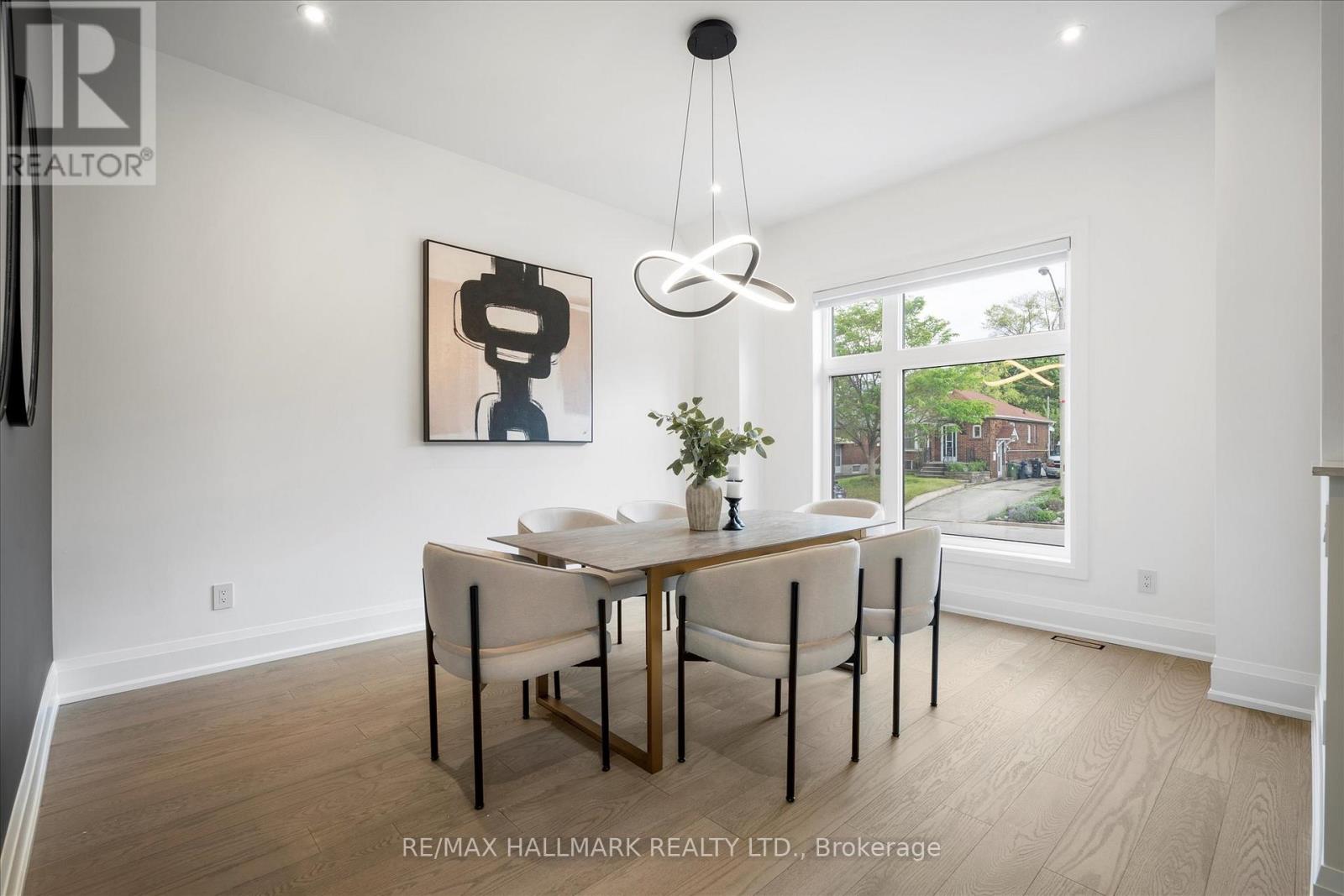 Photo 6 of 40 Manderley Drive, Toronto ON
