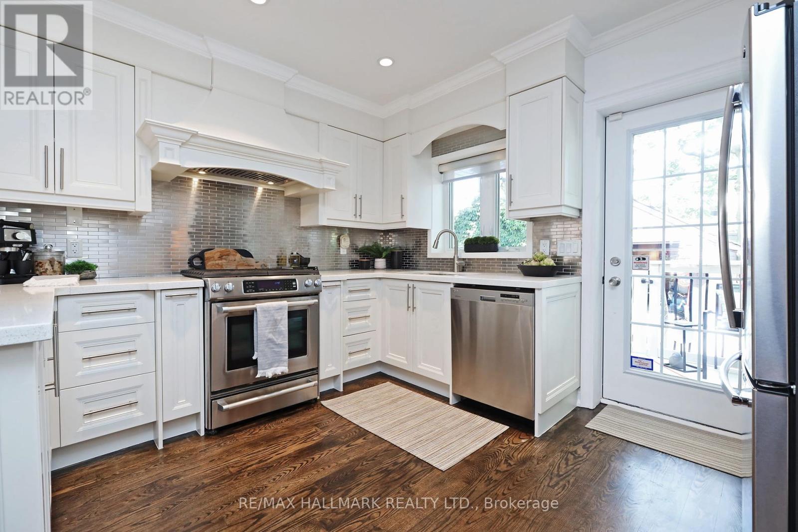 Photo 14 of 242 Springdale Boulevard, Toronto ON
