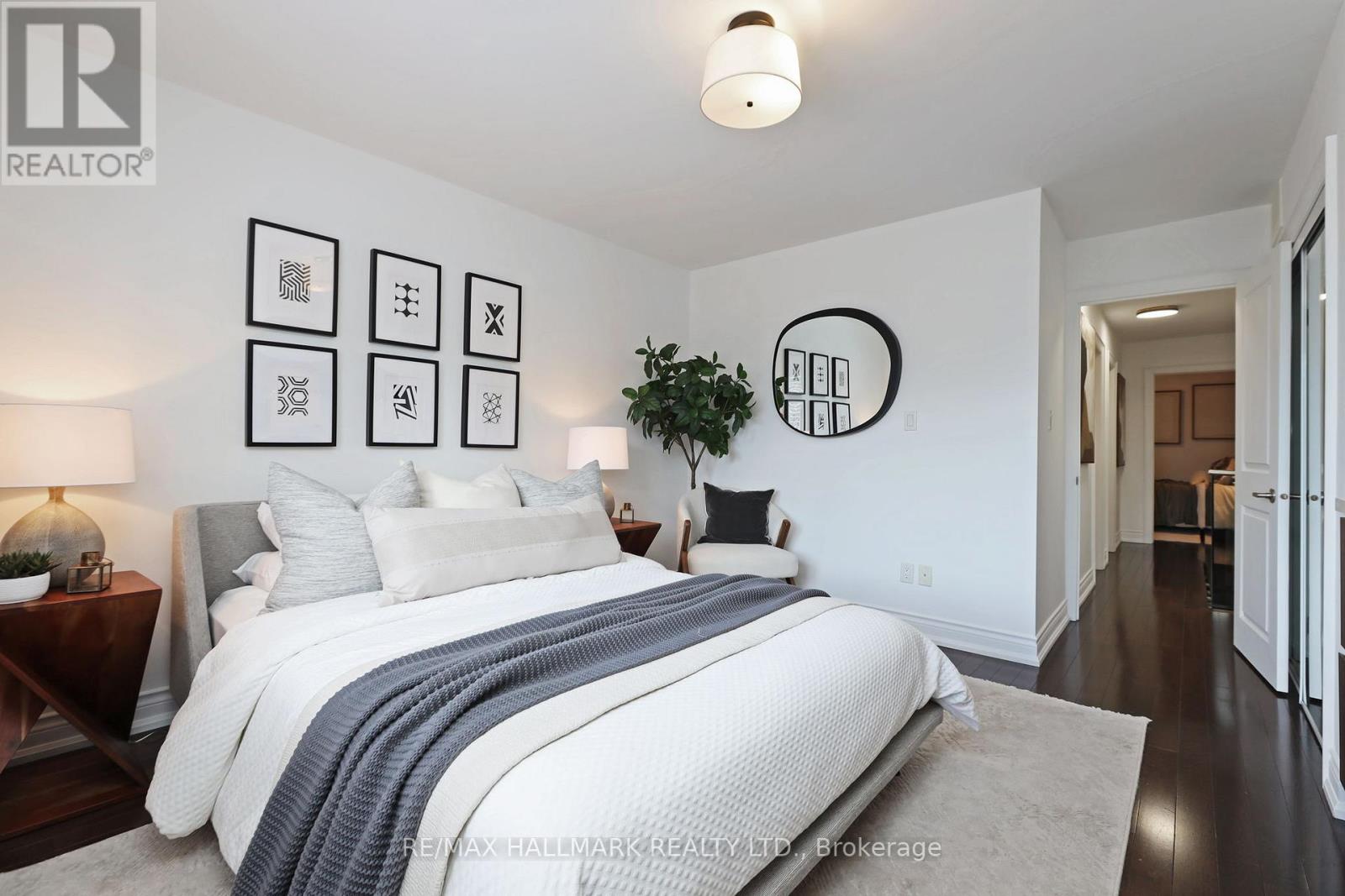 Photo 22 of 242 Springdale Boulevard, Toronto ON