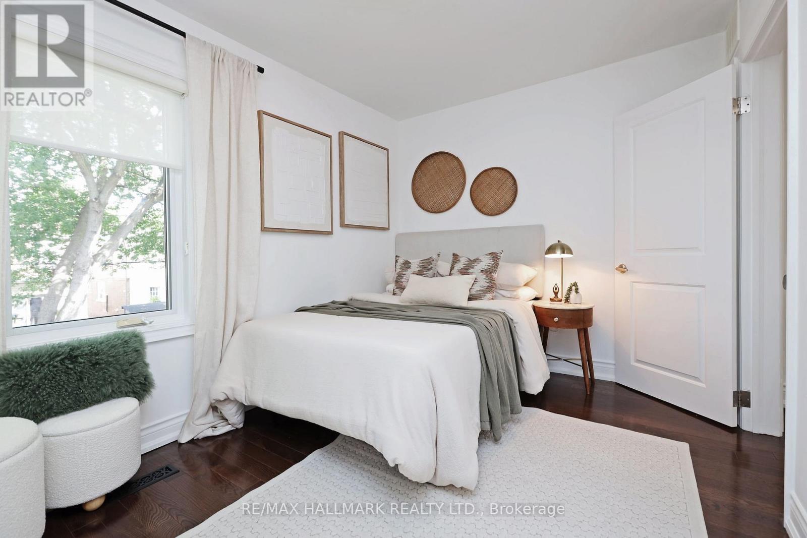 Photo 25 of 242 Springdale Boulevard, Toronto ON