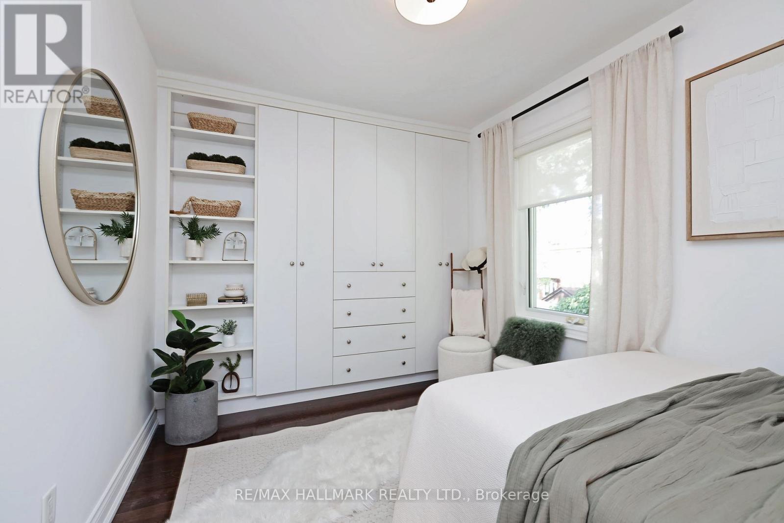 Photo 26 of 242 Springdale Boulevard, Toronto ON