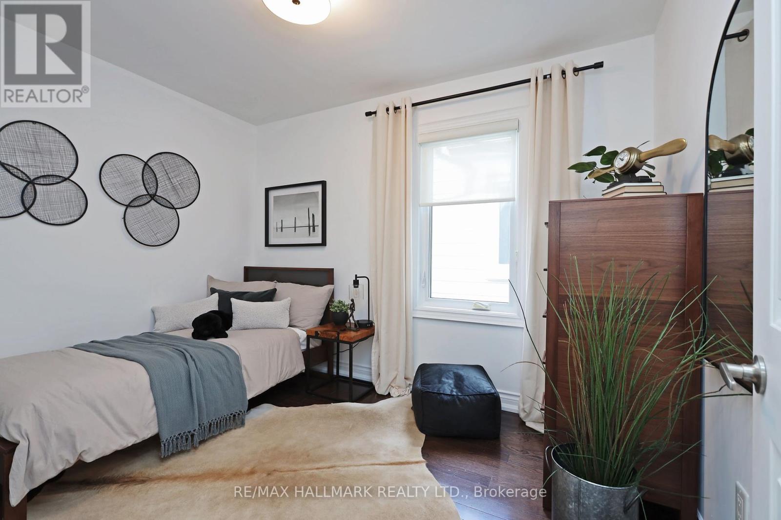 Photo 27 of 242 Springdale Boulevard, Toronto ON