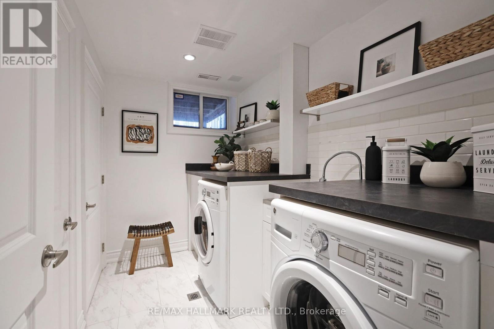 Photo 33 of 242 Springdale Boulevard, Toronto ON