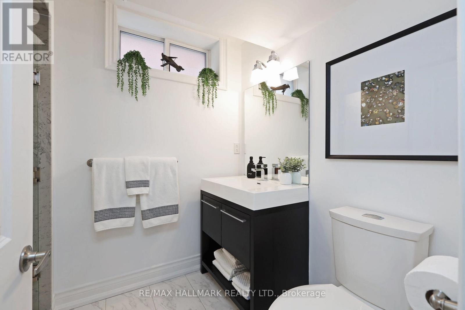 Photo 34 of 242 Springdale Boulevard, Toronto ON