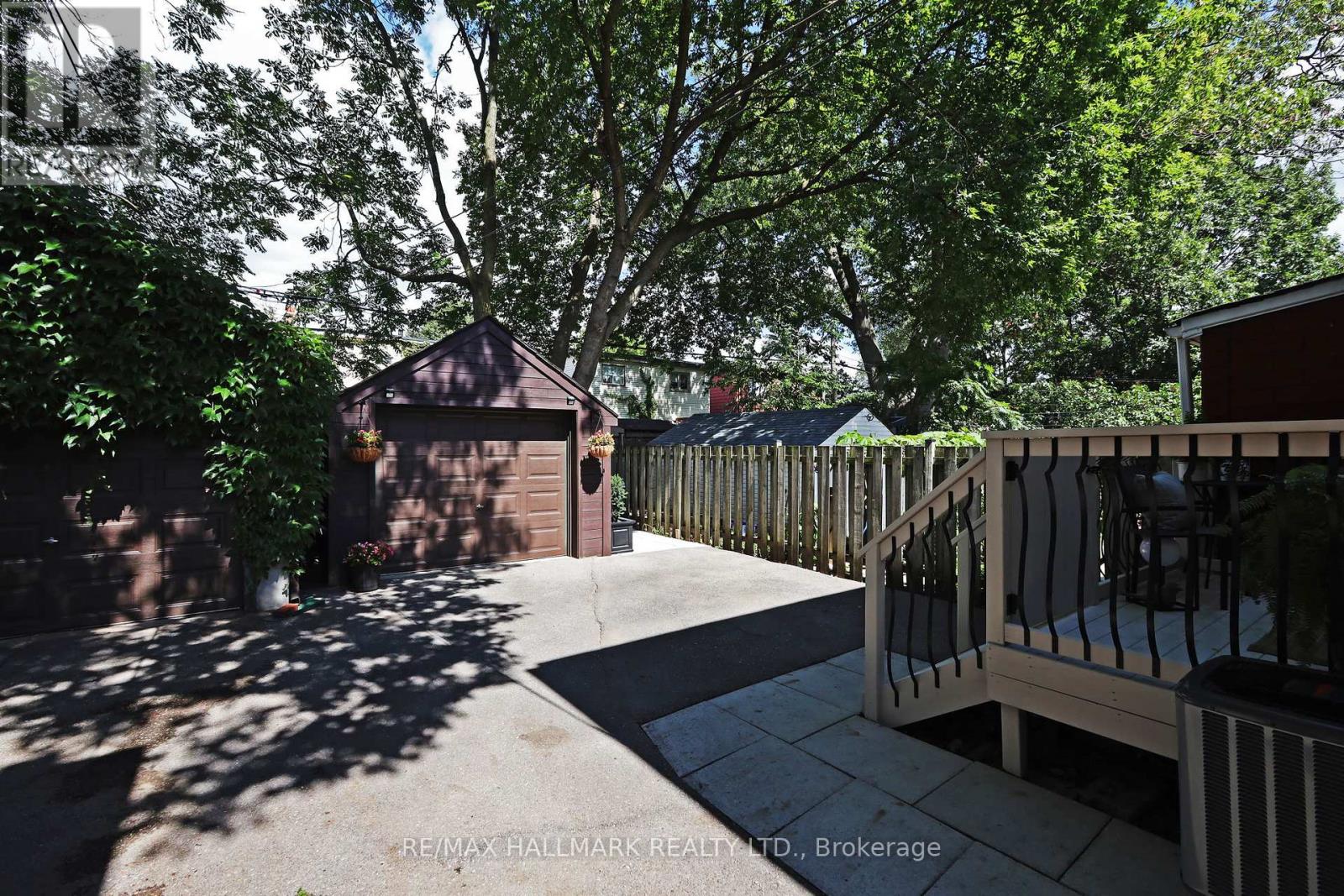 Photo 38 of 242 Springdale Boulevard, Toronto ON
