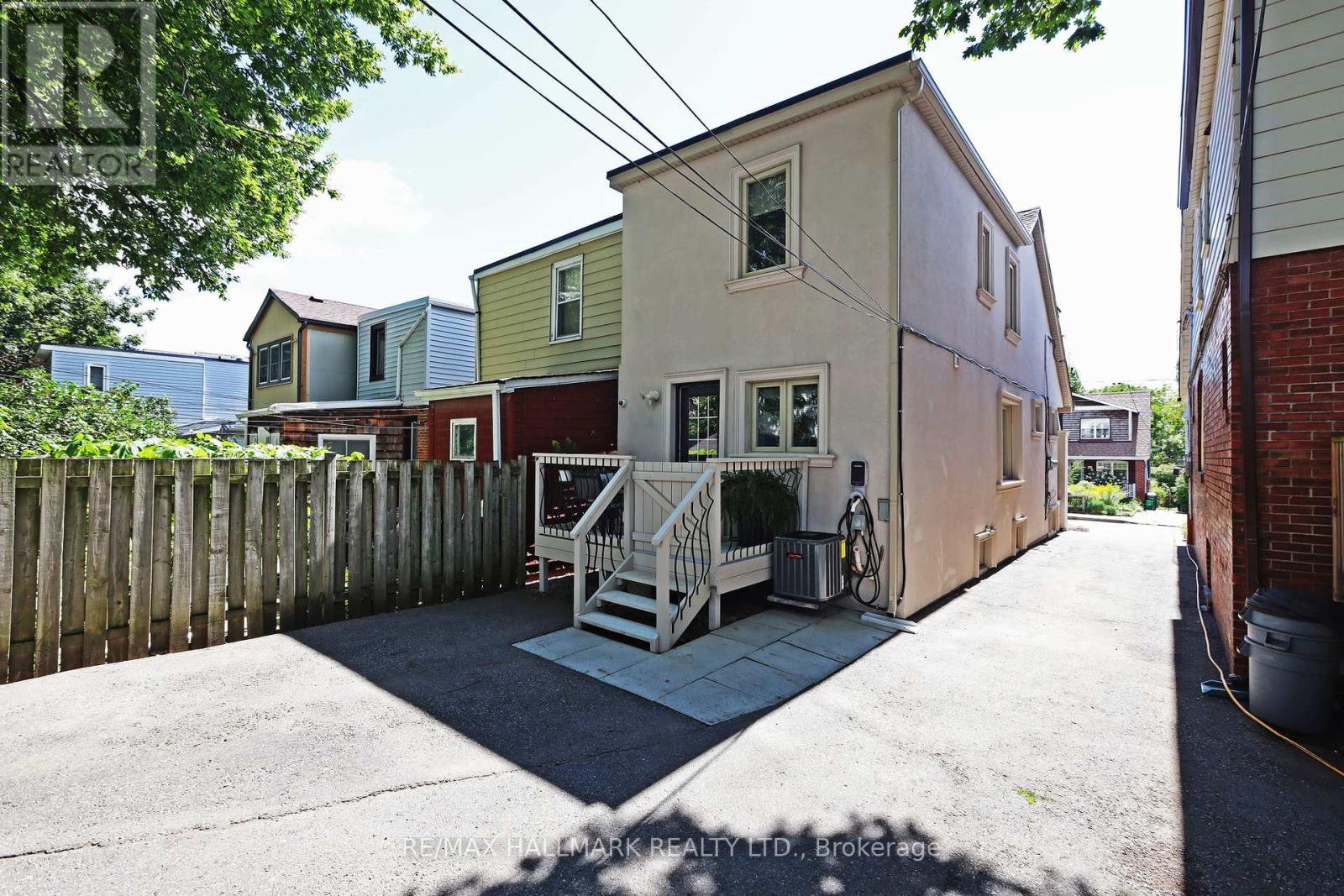 Photo 39 of 242 Springdale Boulevard, Toronto ON