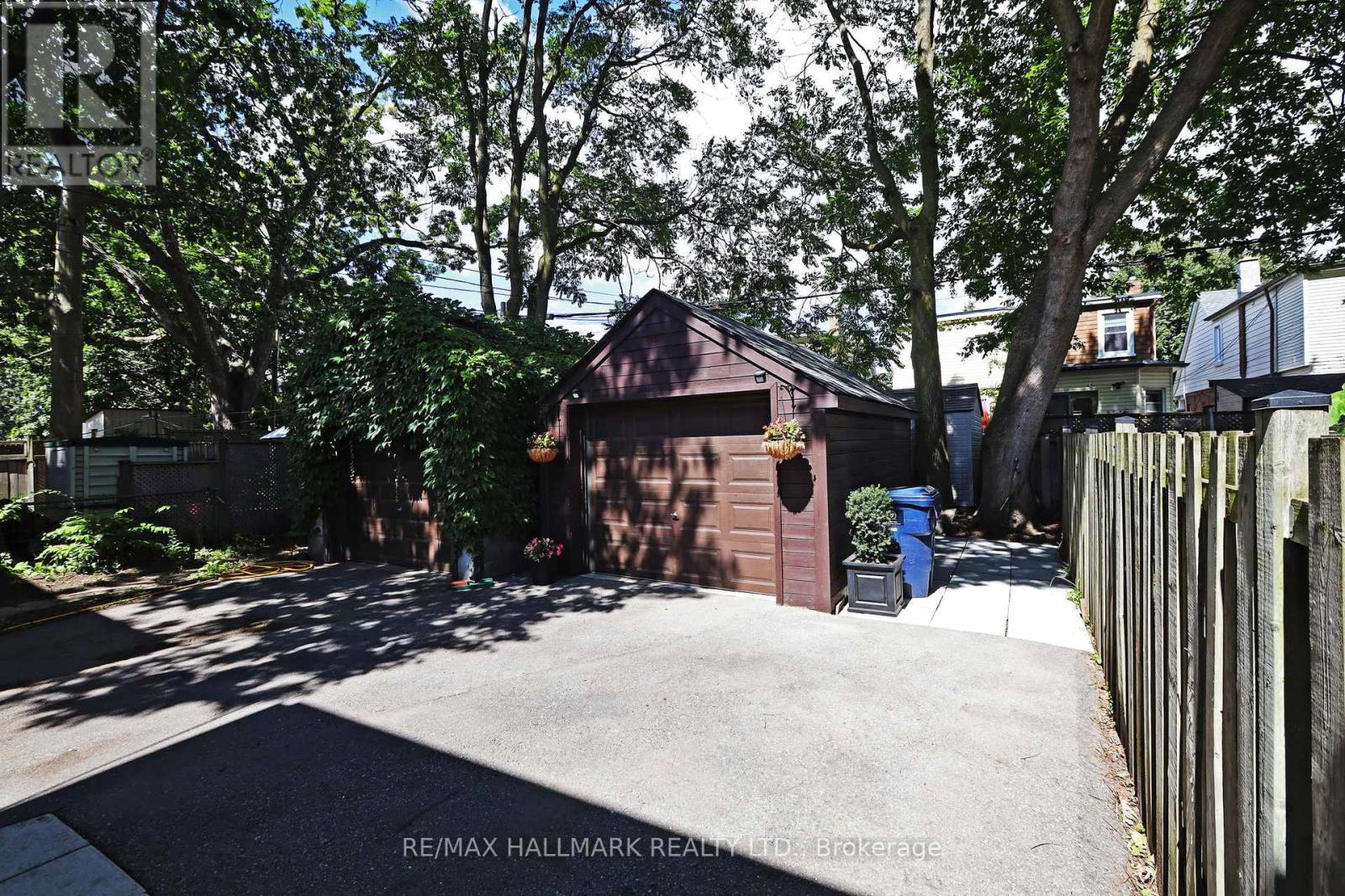Photo 40 of 242 Springdale Boulevard, Toronto ON