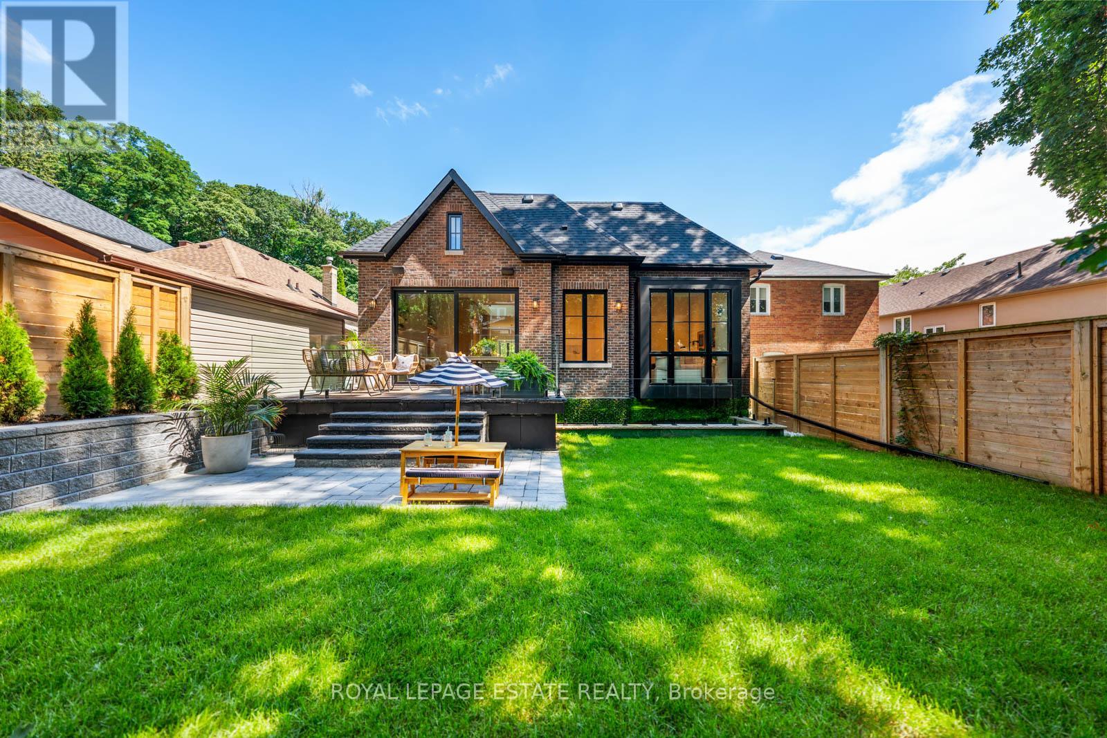 Photo 47 of 21 Glen Davis Crescent, Toronto ON