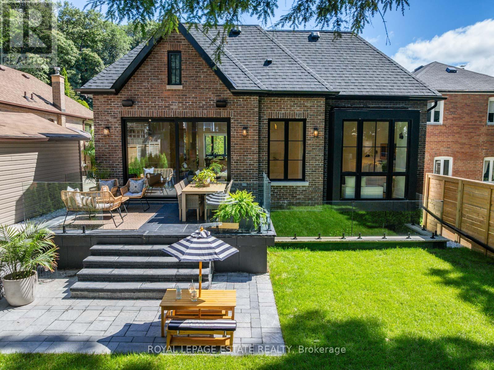 Photo 48 of 21 Glen Davis Crescent, Toronto ON