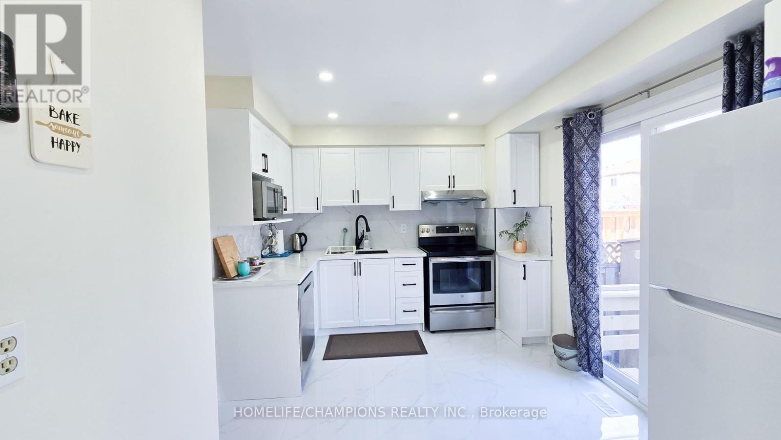 Photo 18 of 164 Wright Crescent, Ajax ON