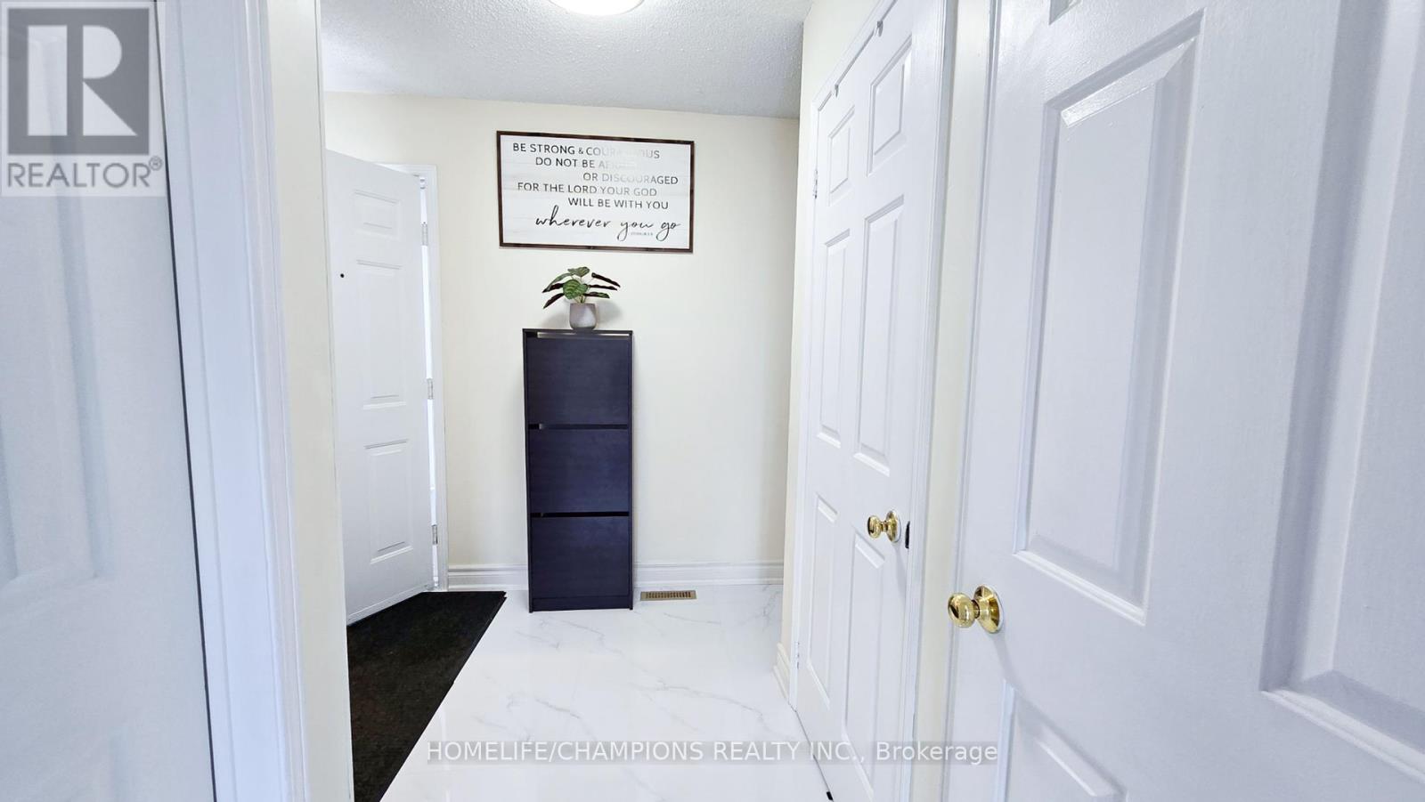 Photo 21 of 164 Wright Crescent, Ajax ON