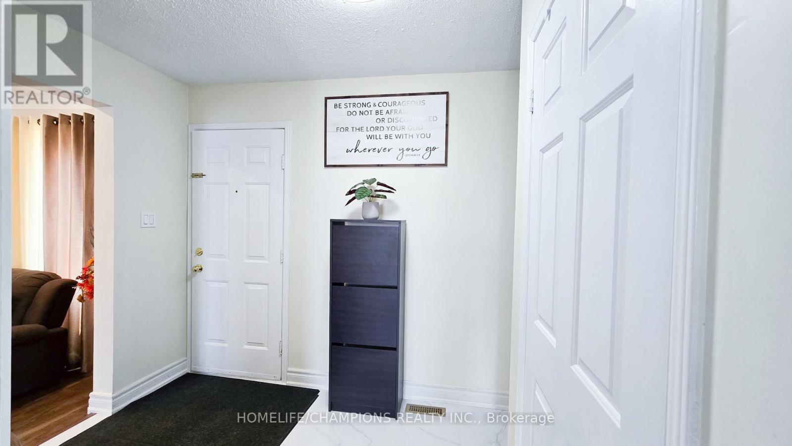 Photo 22 of 164 Wright Crescent, Ajax ON