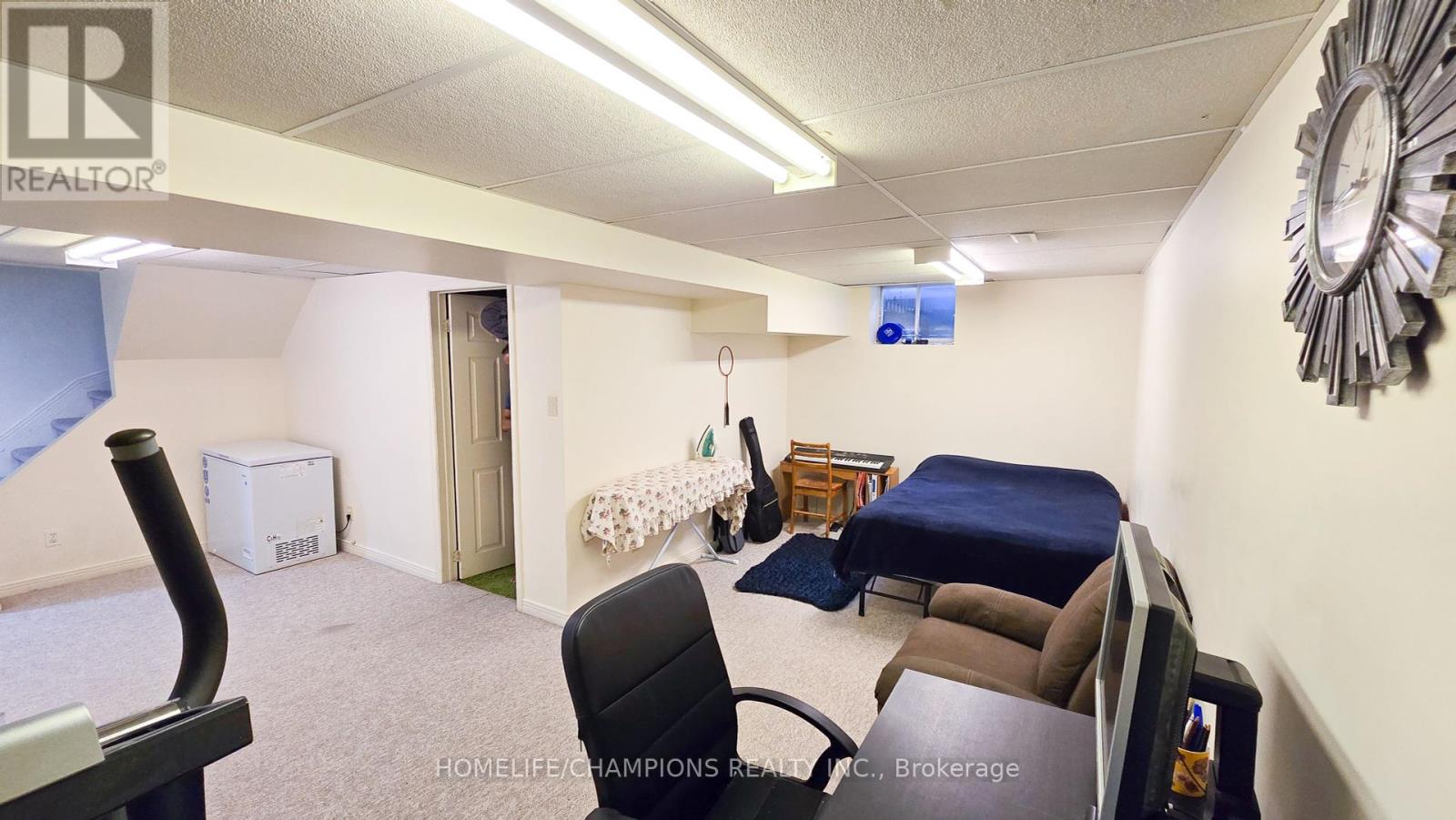 Photo 26 of 164 Wright Crescent, Ajax ON
