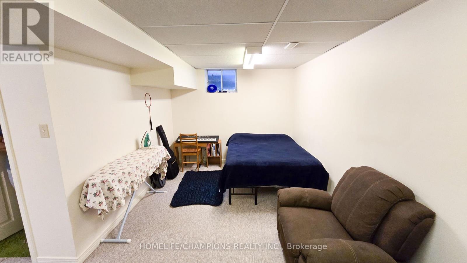 Photo 28 of 164 Wright Crescent, Ajax ON