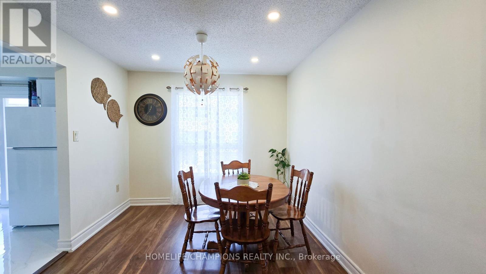 Photo 8 of 164 Wright Crescent, Ajax ON