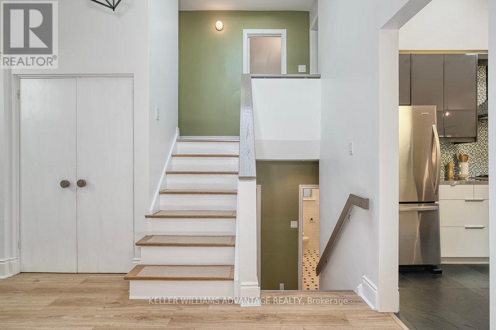 Photo 19 of 24 Lyncroft Drive, Toronto ON
