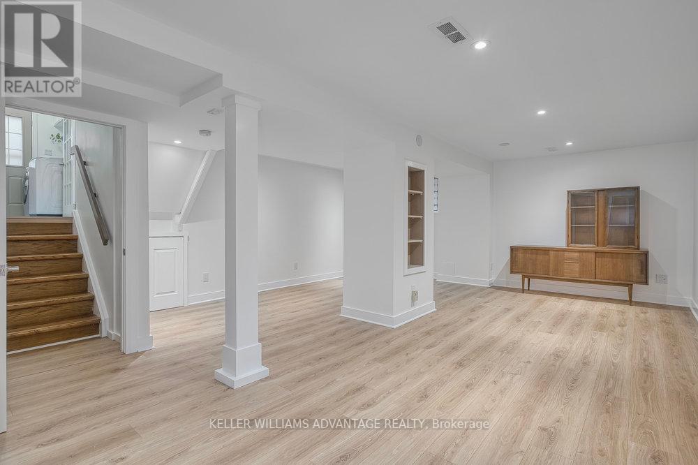 Photo 37 of 24 Lyncroft Drive, Toronto ON