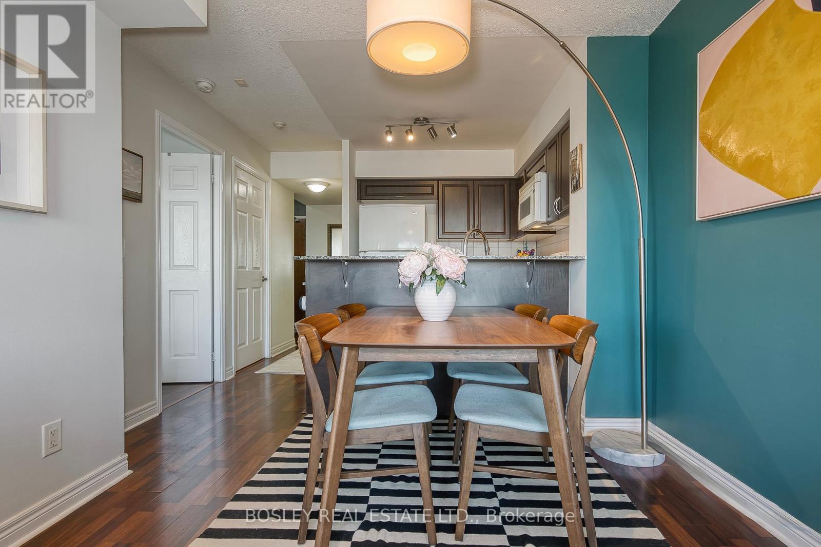 Photo 13 of 326 60 Fairfax Crescent, Toronto ON