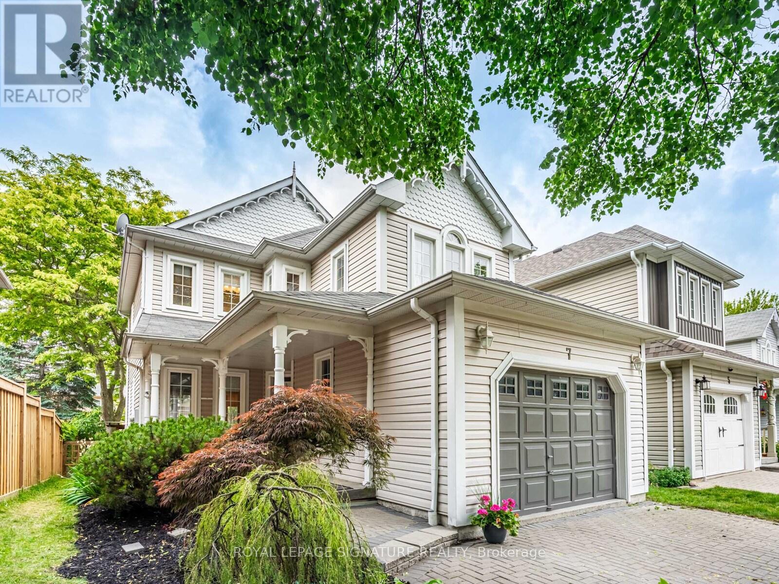 Photo 1 of 7 Knox Crescent, Whitby ON