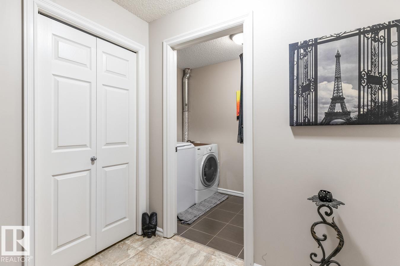Photo 17 of 115 2208 44 Av Nw, Edmonton AB