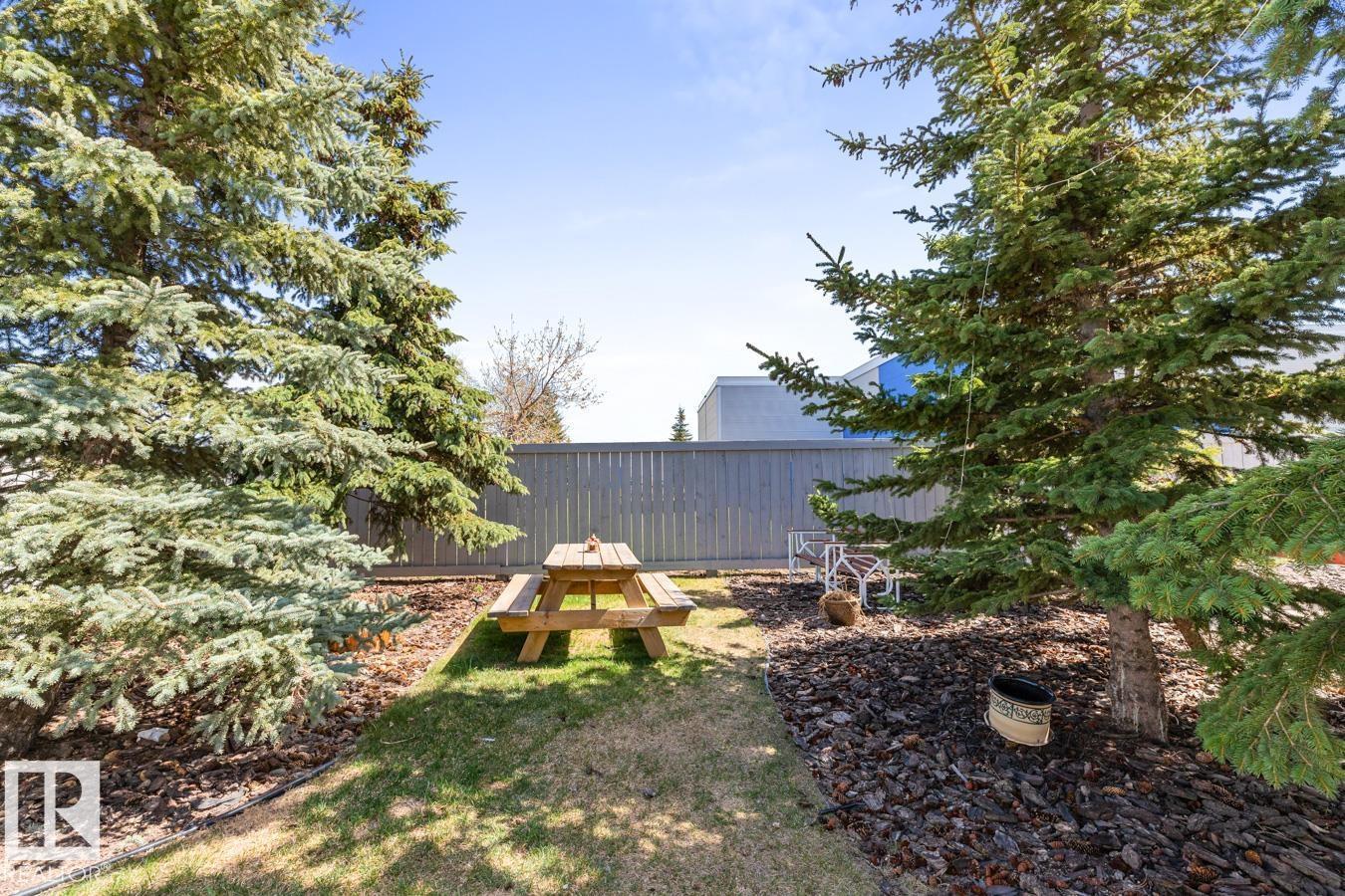 Photo 27 of 115 2208 44 Av Nw, Edmonton AB