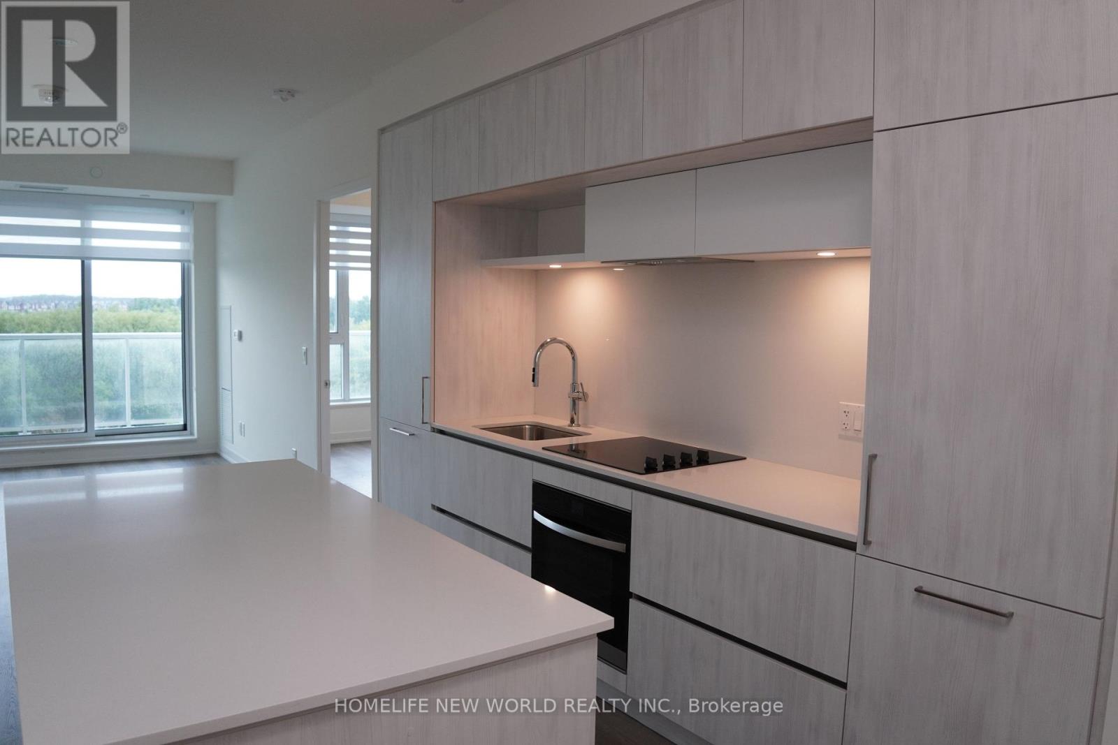 Photo 6 of 706 6 David Eyer Road, Richmond Hill ON