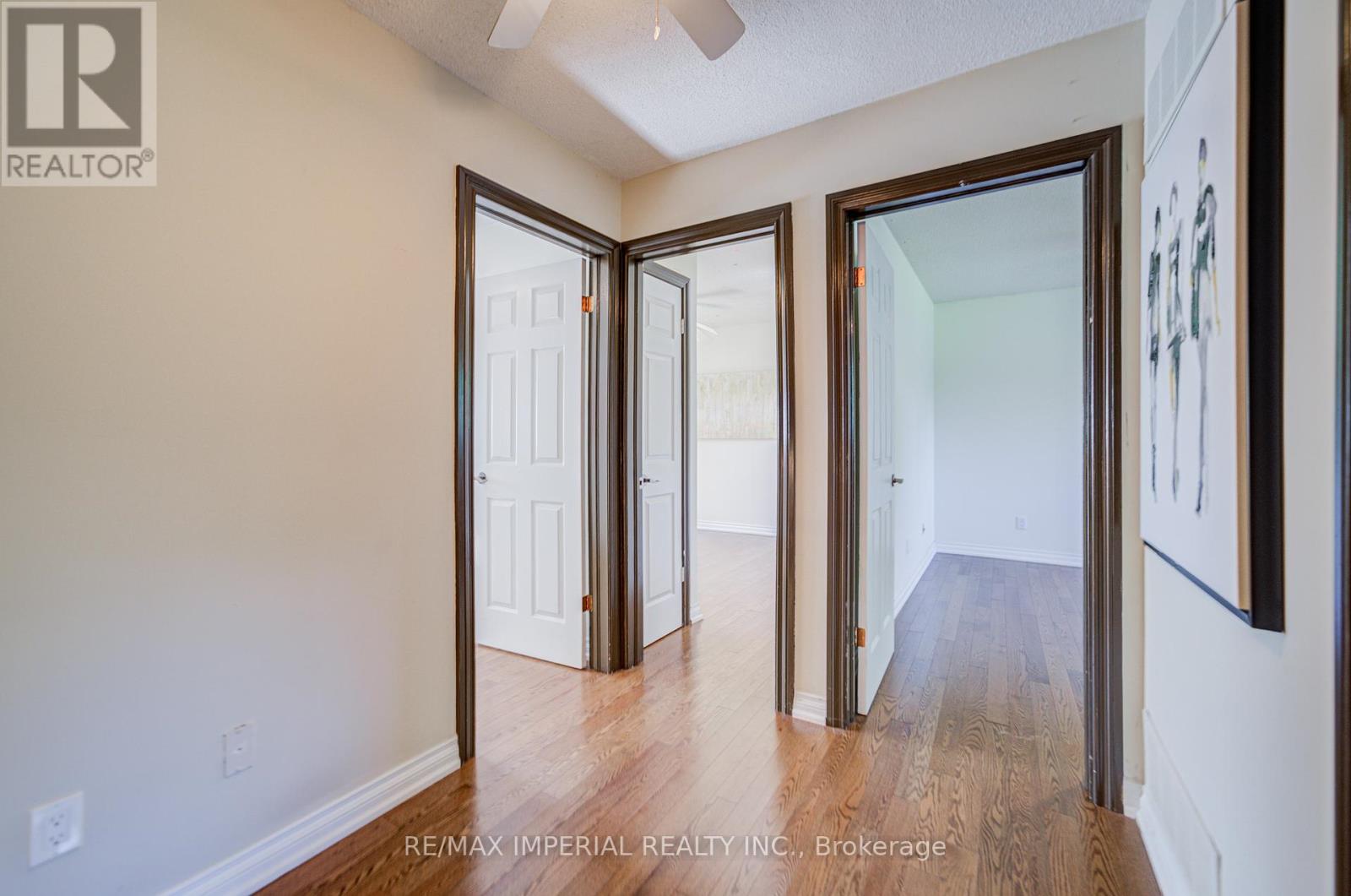 Photo 18 of 20 Blackforest Drive, Richmond Hill ON