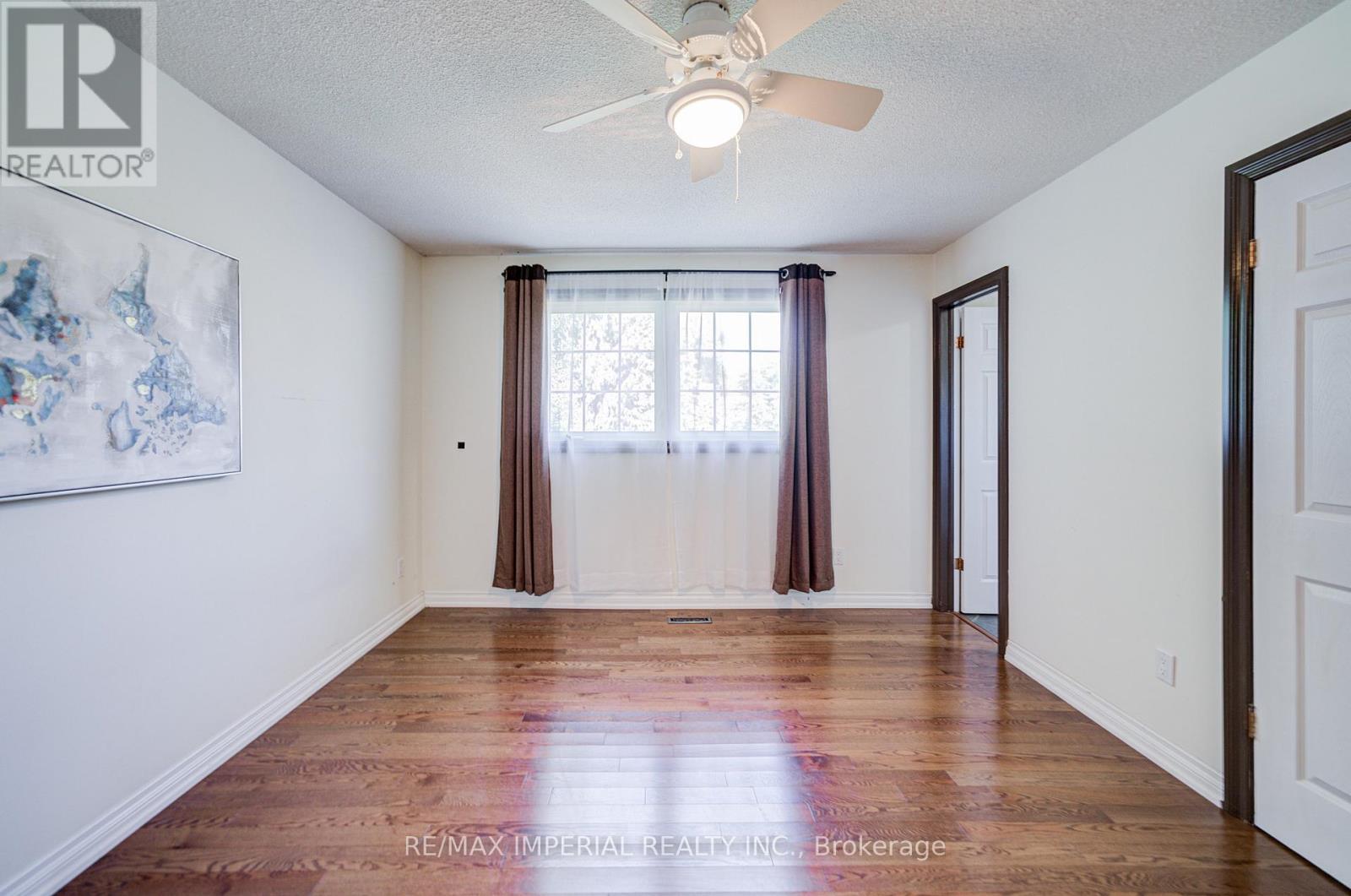 Photo 20 of 20 Blackforest Drive, Richmond Hill ON