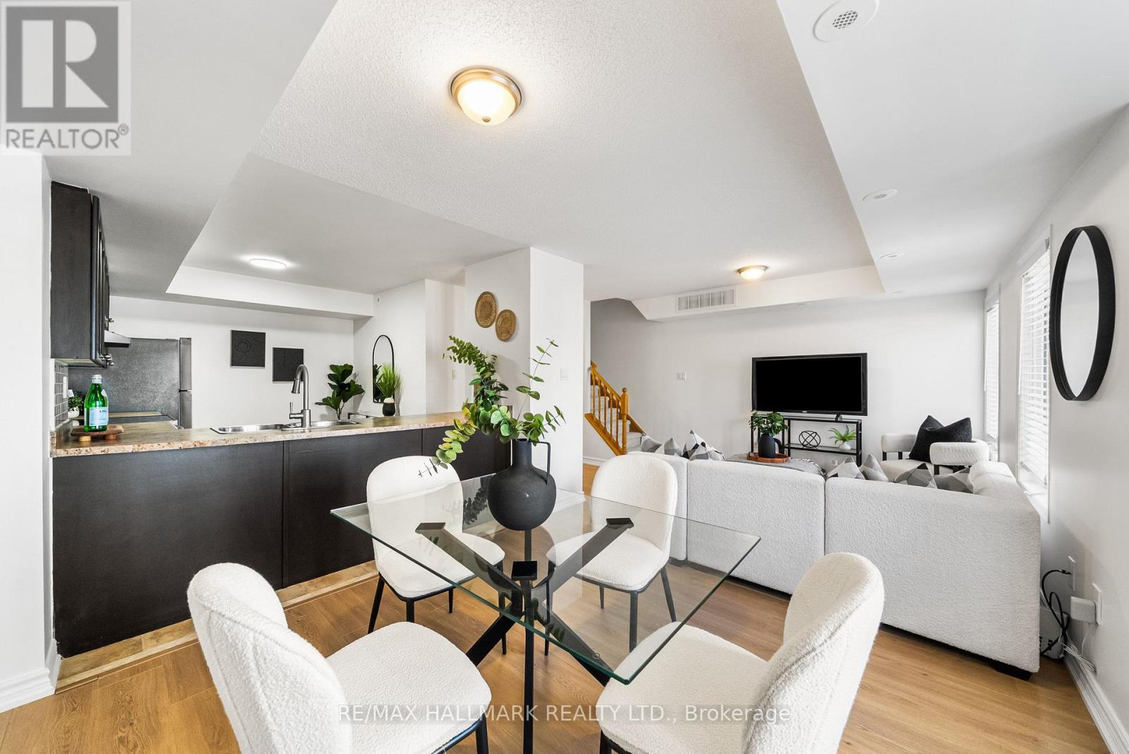Photo 18 of 213 308 John Street, Markham ON