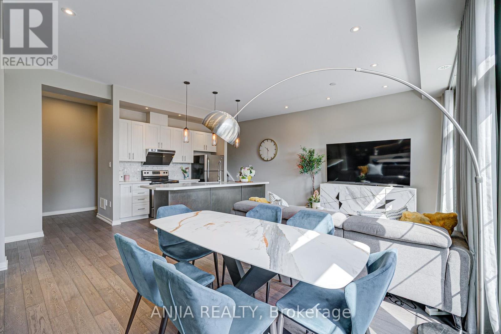 Photo 21 of 156 Glad Park Avenue, Whitchurchstouffville ON