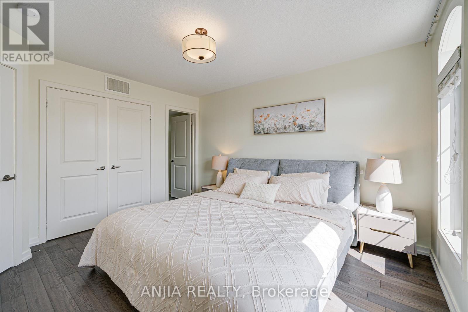 Photo 38 of 156 Glad Park Avenue, Whitchurchstouffville ON