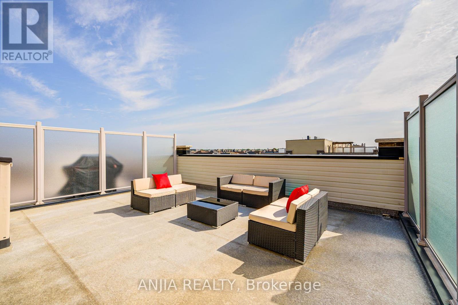 Photo 44 of 156 Glad Park Avenue, Whitchurchstouffville ON