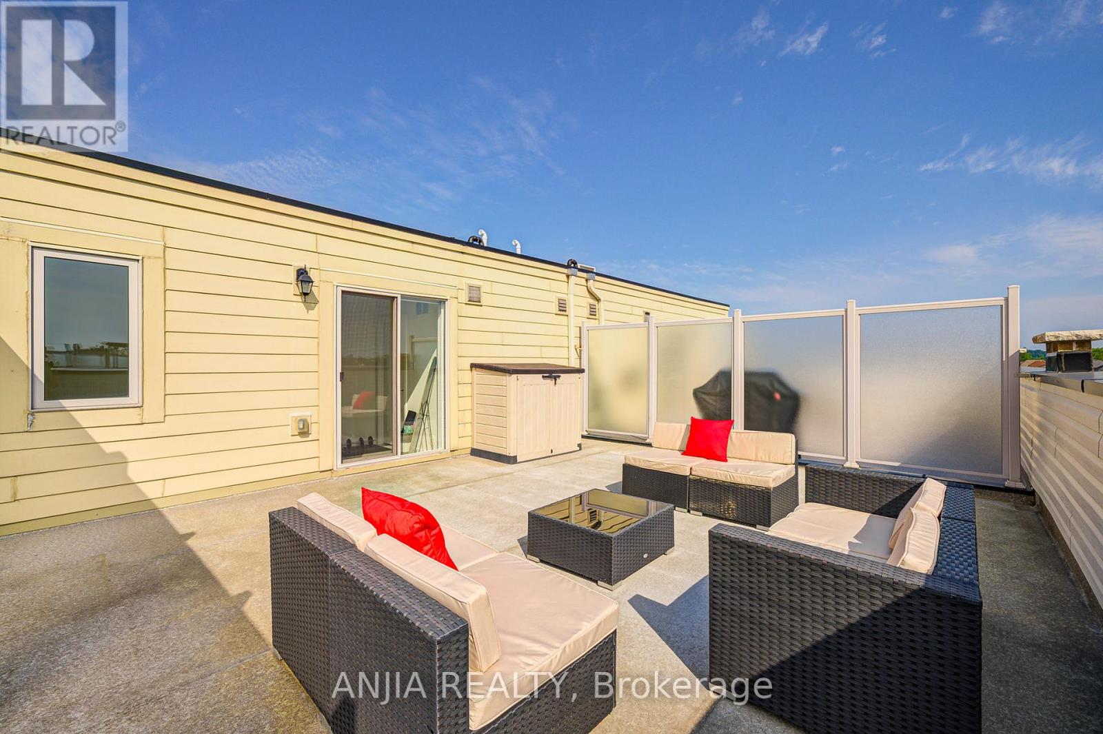 Photo 46 of 156 Glad Park Avenue, Whitchurchstouffville ON