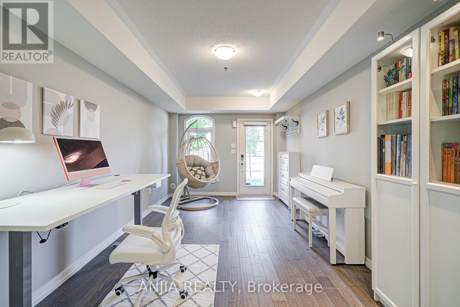 Photo 7 of 156 Glad Park Avenue, Whitchurchstouffville ON