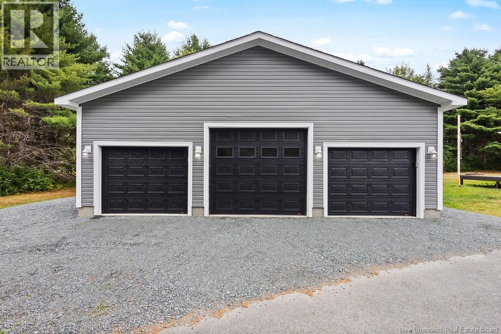 Photo 26 of 31 Flett Crescent, Strathadam NB