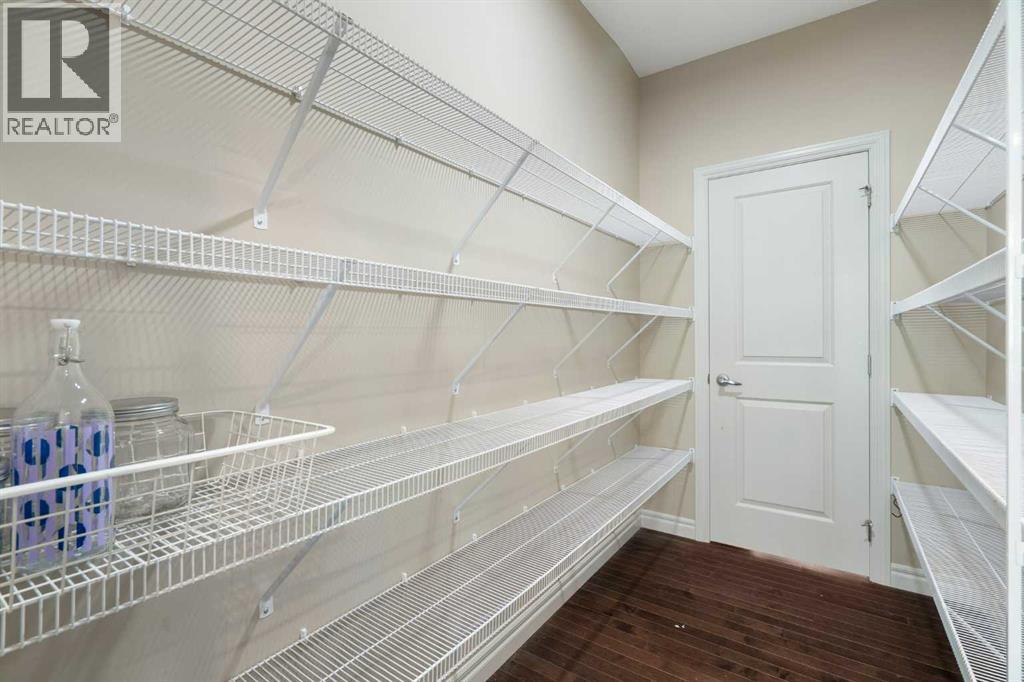 Single Family House for Sale in  Sherwood Mount NW Sherwood Calgary 