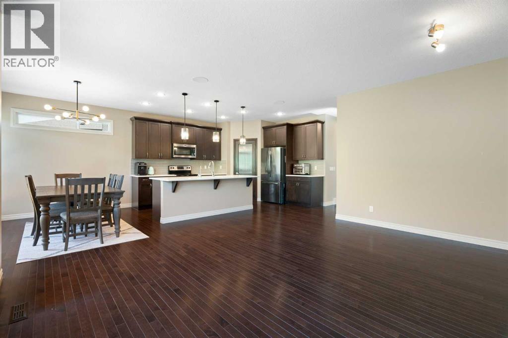 Single Family House for Sale in  Sherwood Mount NW Sherwood Calgary 