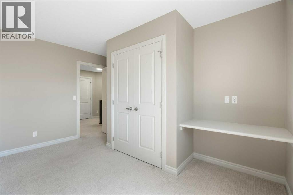 Single Family House for Sale in  Sherwood Mount NW Sherwood Calgary 