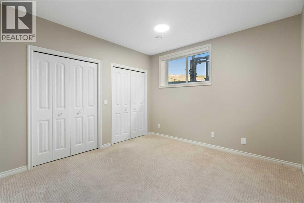 Single Family House for Sale in  Sherwood Mount NW Sherwood Calgary 