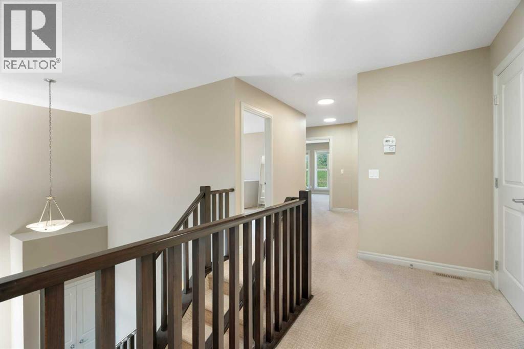 Single Family House for Sale in  Sherwood Mount NW Sherwood Calgary 