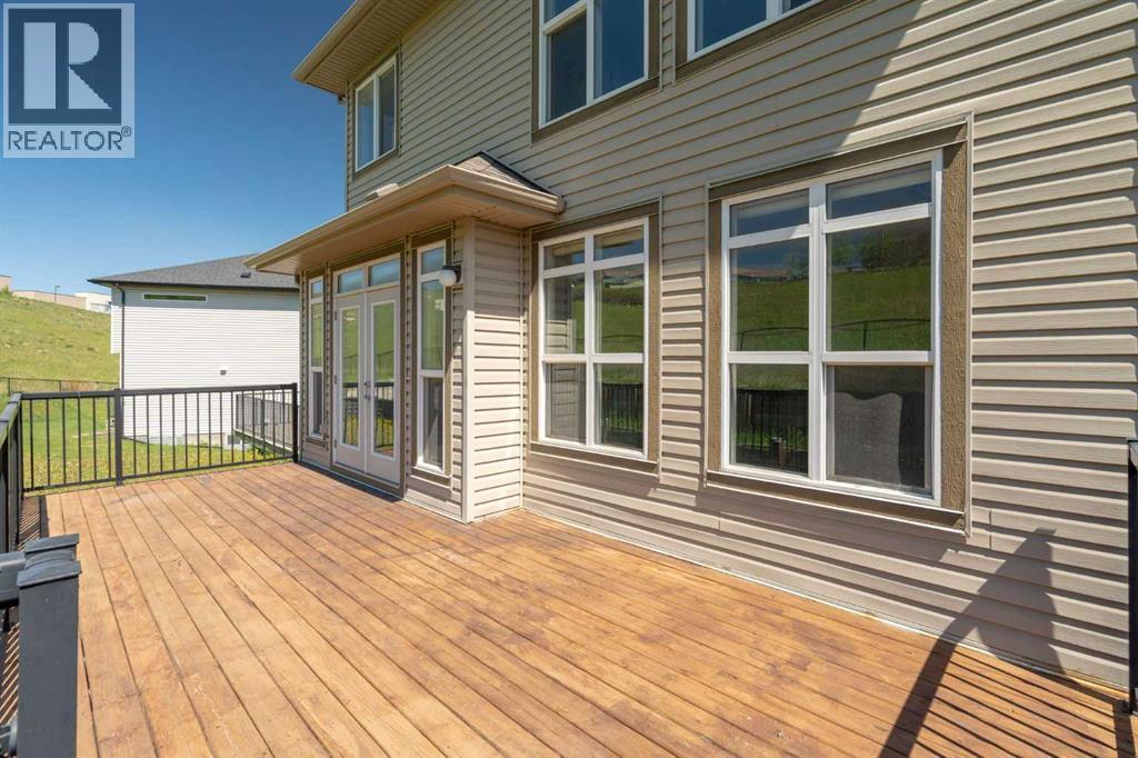 Single Family House for Sale in  Sherwood Mount NW Sherwood Calgary 